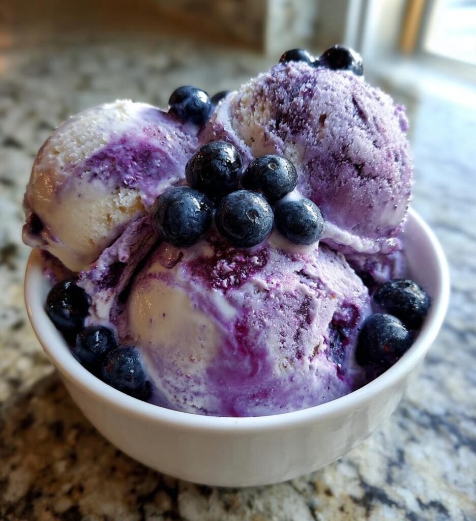 Lody Jagodowe